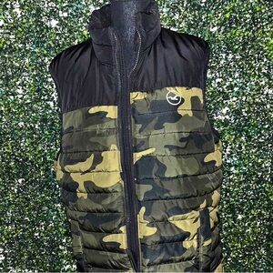 Hollister camo vest